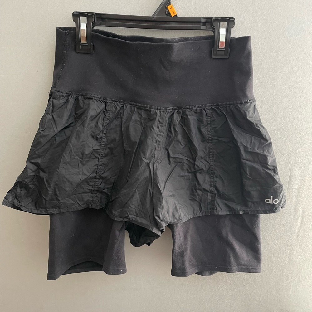 ALO Yoga - High-waisted circuit shorts - Size Small